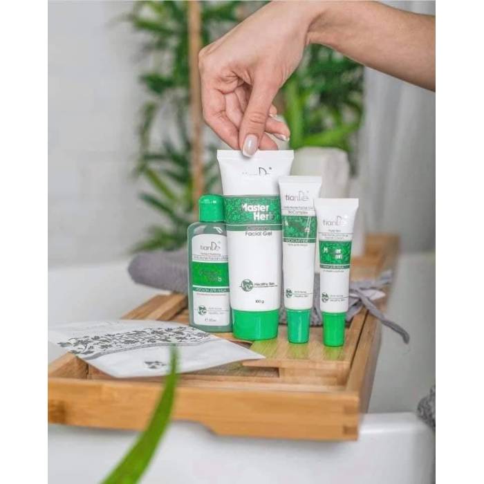 Loțiune tonică anti-acnee "Master Herb", 60 ml